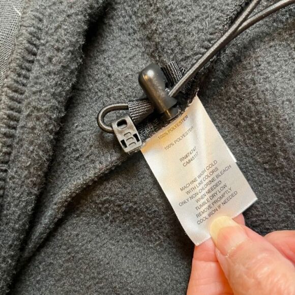 Cabela's Men's Fleece Vest Black Zipper, Pockets Size Large - Picture 7 of 7